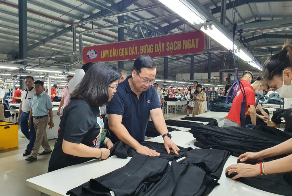 Thủ Tướng Chính Phủ ban hành Chiến lược phát triển ngành Dệt may và Da giày Việt Nam đến năm 2030, tầm nhìn đến năm 2035
