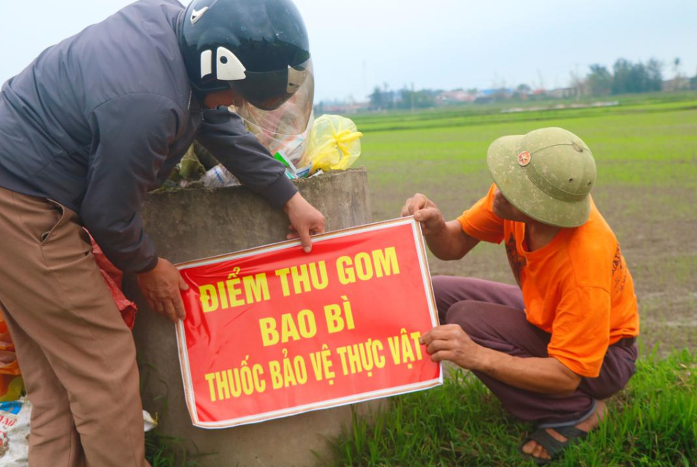 Hà Tĩnh: Kỳ Anh nâng cao ý thức thu gom vỏ bao bì thuốc bảo vệ thực vật!