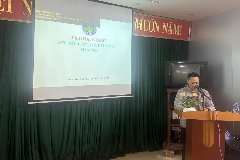 Chi cục Trồng trọt và Bảo vệ thực vật tỉnh Nam Định tổ chức khai giảng lớp bồi dưỡng chuyên môn về thuốc bảo vệ thực vật
