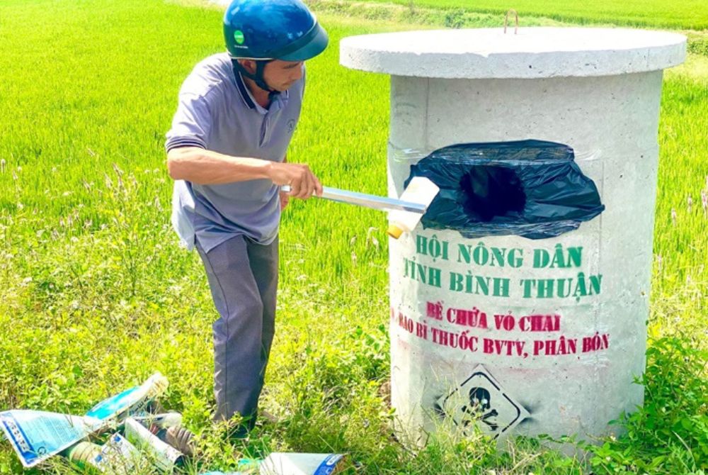 Bình Thuận: Hiệu quả từ mô hình Bể thu gom rác thải trong sản xuất nông nghiệp