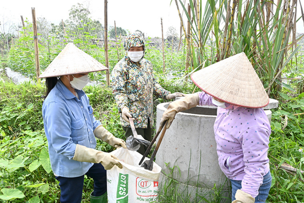 Tuyên Hóa: Kim Bình duy trì và đẩy mạnh công tác thu gom bao gói thuốc bảo vệ thực vật sau sử dụng trên địa bàn!