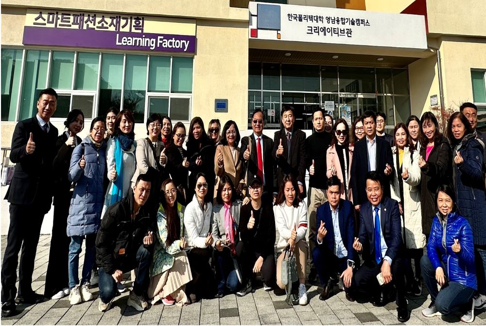 VITAS dẫn đoàn doanh nghiệp Việt Nam tham quan triển lãm Preview in Daegu 2023