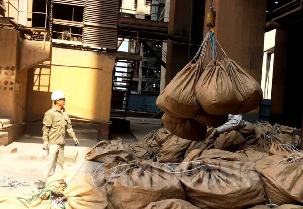 Xi măng Hoàng Thạch nghiên cứu sử dụng bùn, rác thải trong sản xuất xi măng
