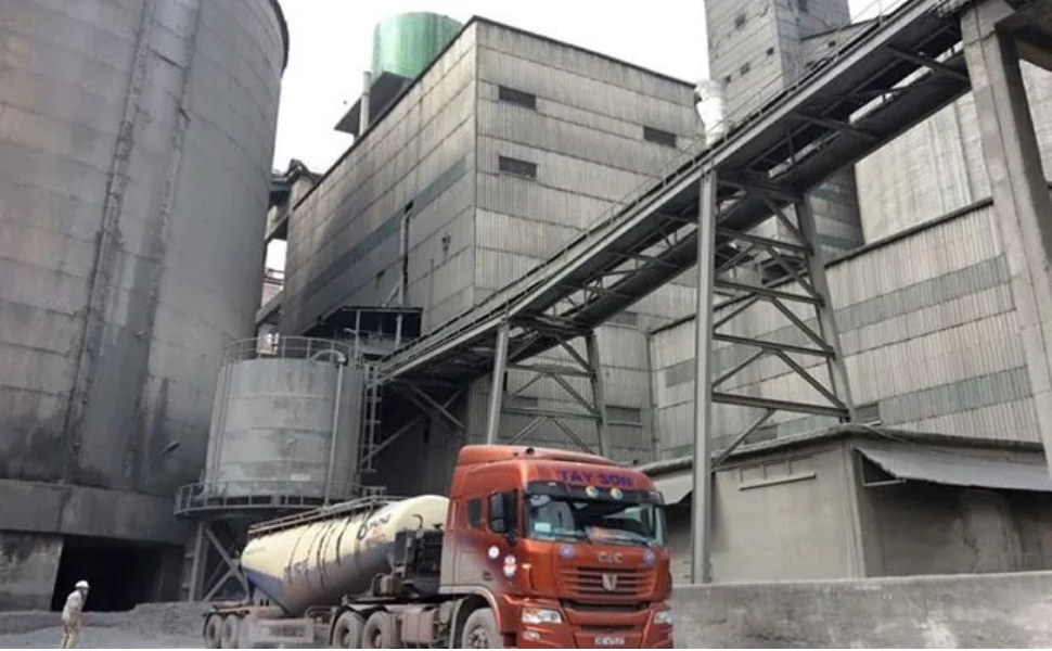 Tro, xỉ nhiệt điện sản xuất trong xi măng 