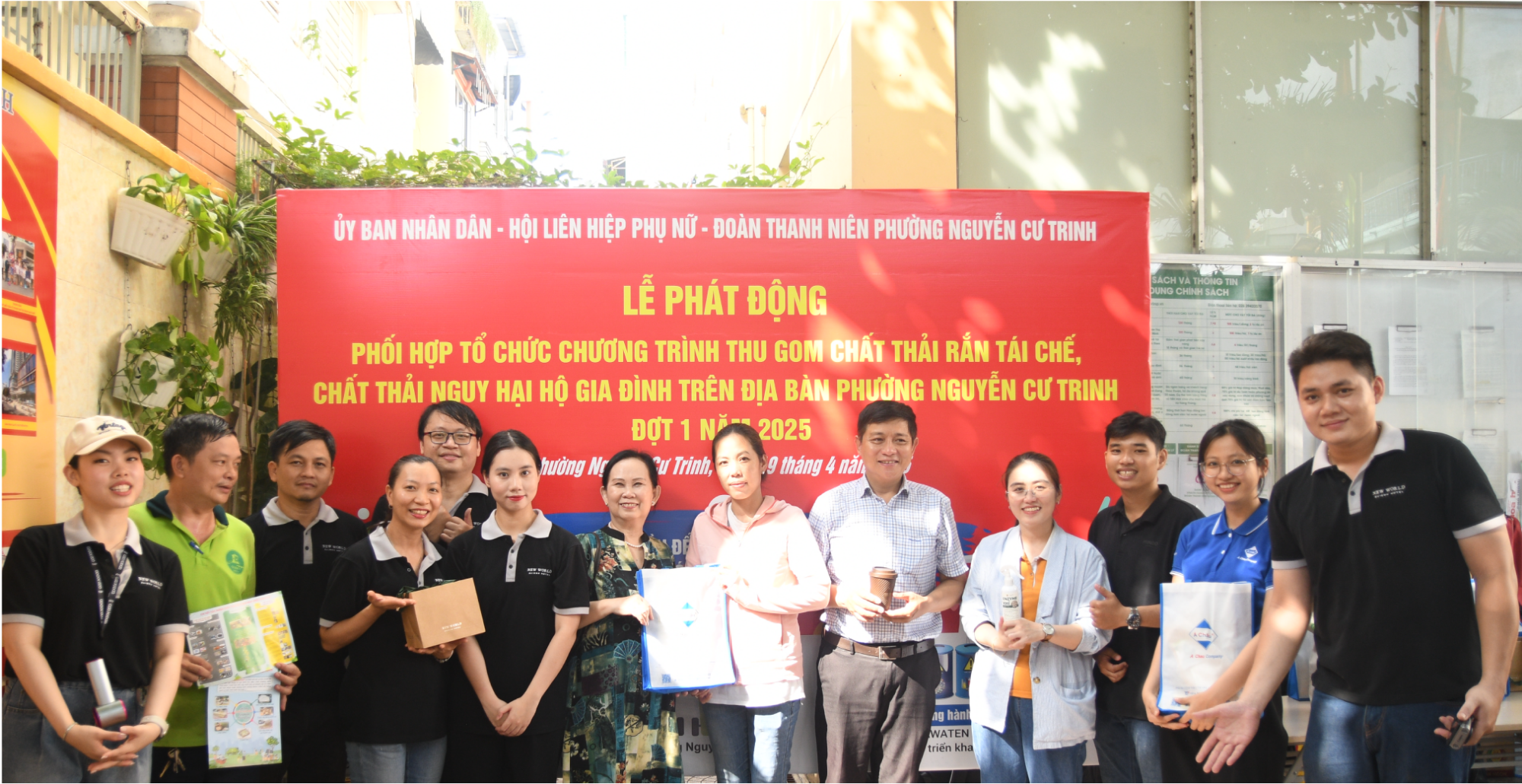 chương trình thu gom rác tái chế và chất thải nguy hại hộ gia đình 
