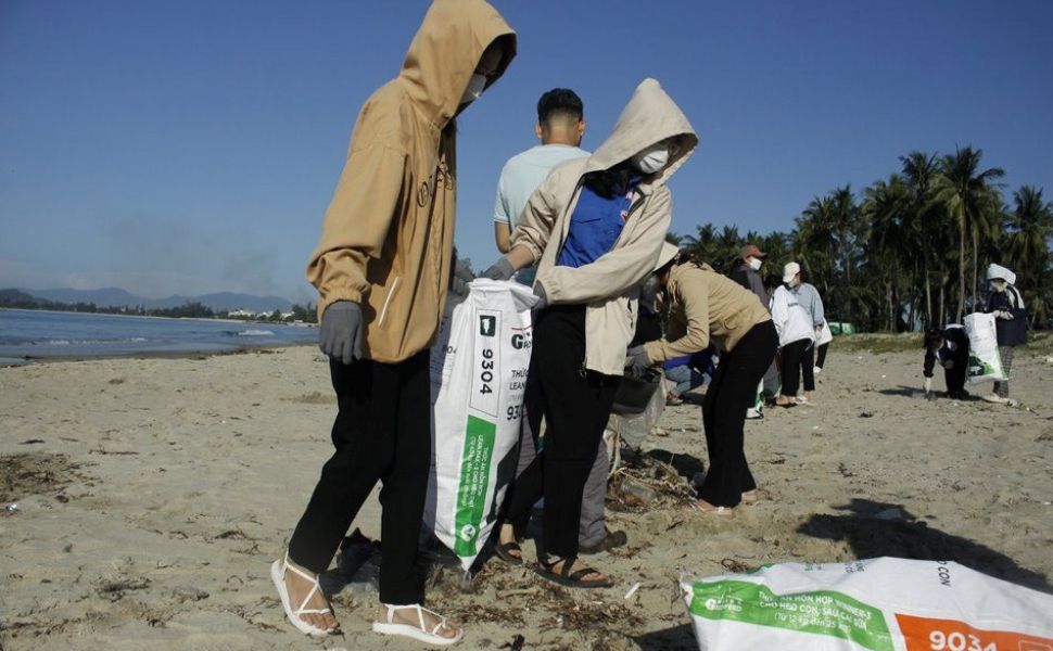 Thu gom rác thải nhựa