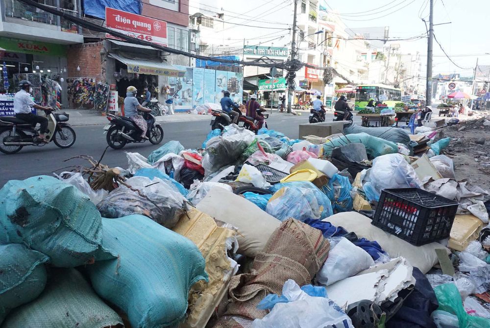 Thành phố Hồ Chí Minh: Tổ chức 2 đợt giám sát thực hiện Cuộc vận động người dân không xả rác ra đường và kênh rạch