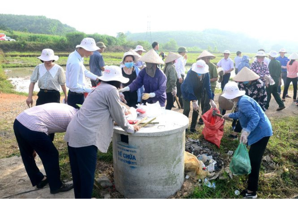 Bình Phước: Tăng cường thu gom rác thải nông nghiệp để bảo vệ môi trường