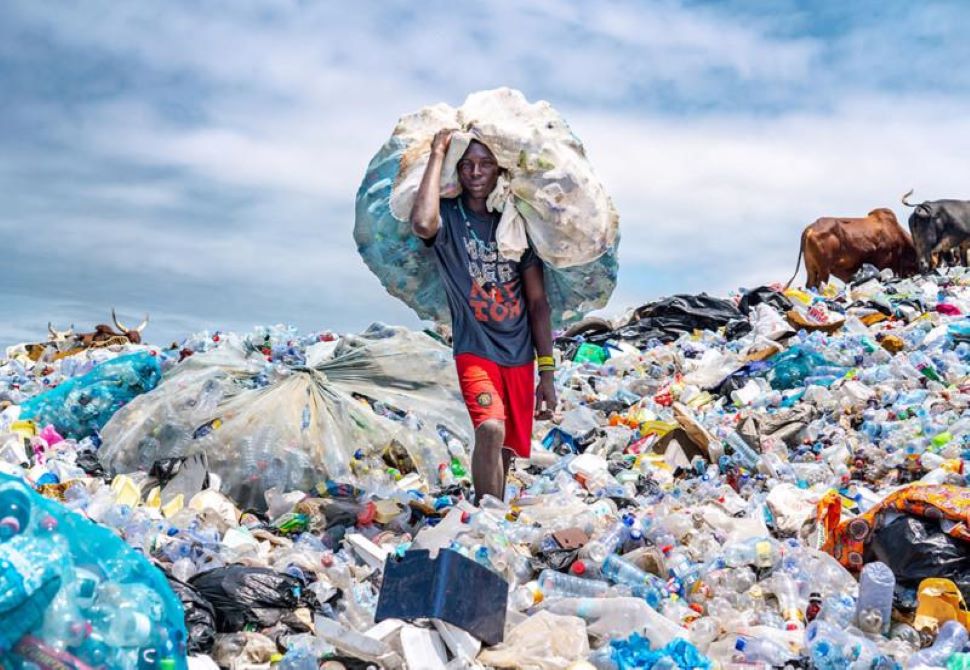 Doanh nghiệp đa quốc gia và tổ chức phi chính phủ ủng hộ Hiệp ước toàn cầu về ô nhiễm nhựa