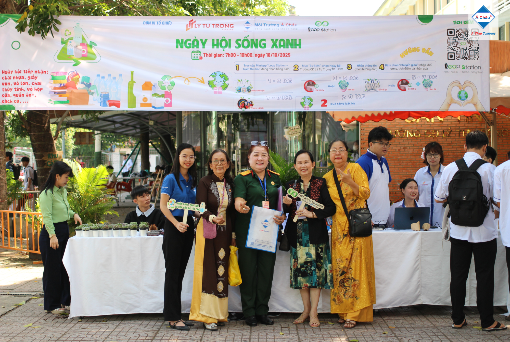 Ngày hội sống xanh đổi rác lấy quà qua ứng dụng Loop Station