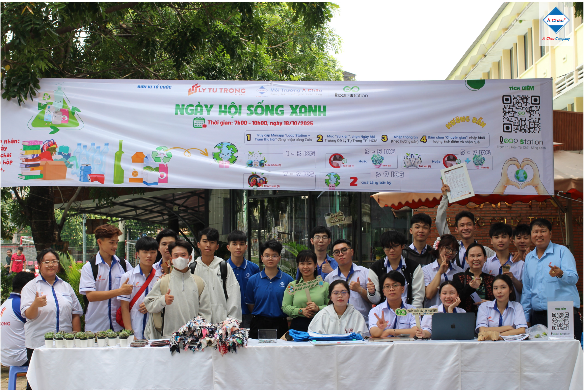 Cán bộ giảng viên và sinh viên Khoa Cơ khí và Khoa Du lịch – Khách sạn đồng hành cùng hoạt động