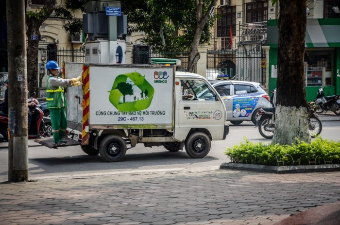 Hà Nội: Sửa đổi giá dịch vụ thu gom, vận chuyển rác thải sinh hoạt; giá dịch vụ vệ sinh môi trường đối với chất thải rắn công nghiệp thông thường