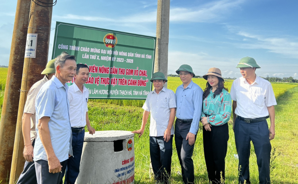 Hội Nông dân tỉnh Hà Tĩnh phát động phong trào 'Hội viên nông dân thu gom vỏ chai, bao bì thuốc bảo vệ thực vật'!