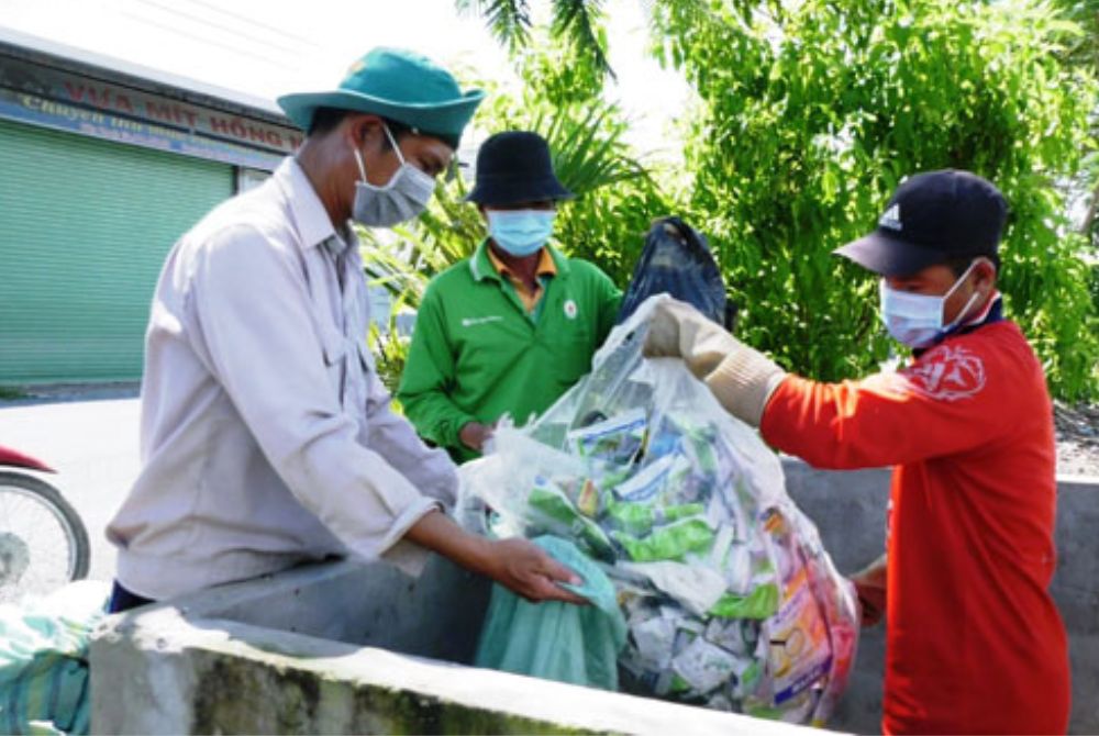 Huyện Cai Lậy: Thu gom hơn 16 tấn bao bì thuốc bảo vệ thực vật sau sử dụng
