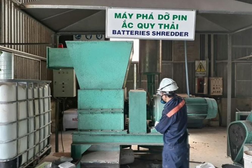 Tái tạo ắc quy - hướng đi xanh cho Việt Nam trong quản lý chất thải nguy hại