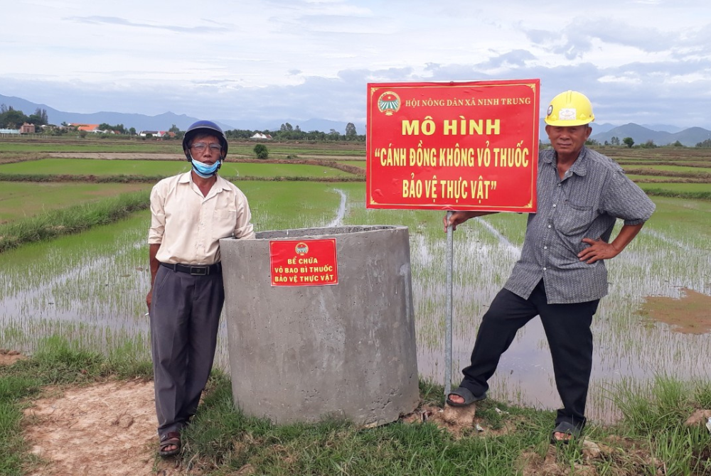 Hội Nông dân xã Ninh Trung xây dựng mô hình “Cánh đồng không vỏ thuốc bảo vệ thực vật”!