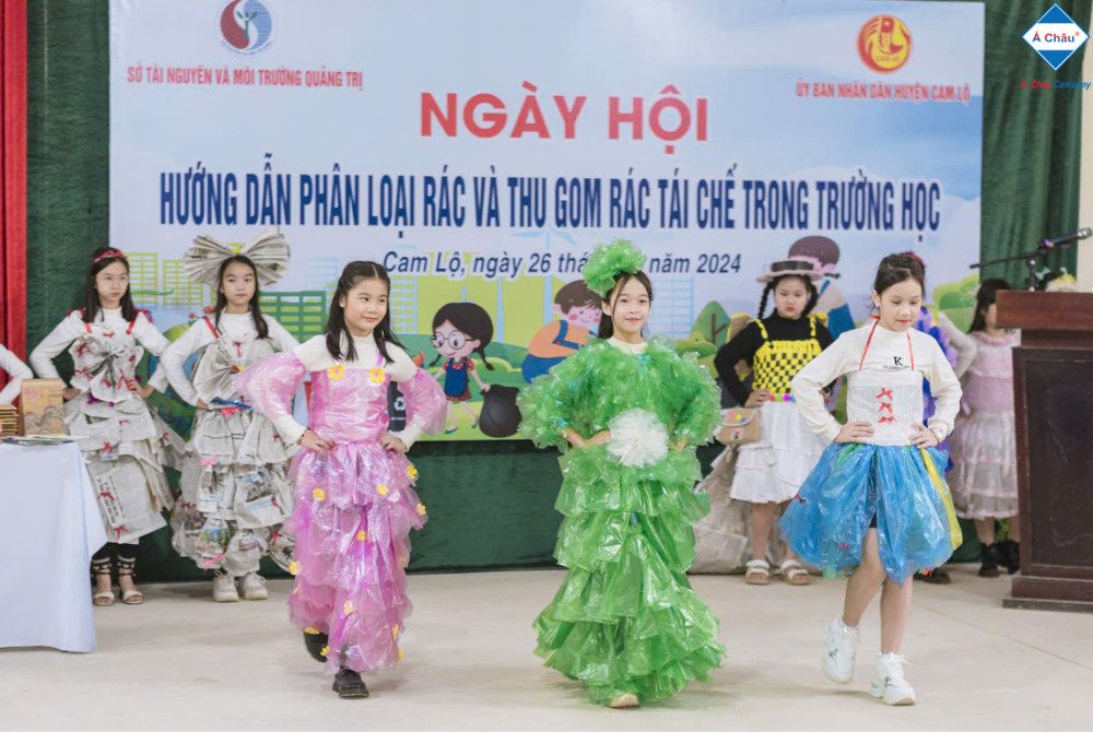 Gieo Mầm Ý Thức: Ngày hội "Hướng dẫn phân loại và thu gom rác tái chế" tại Trường Tiểu học Thị trấn Cam Lộ, tỉnh Quảng Trị 